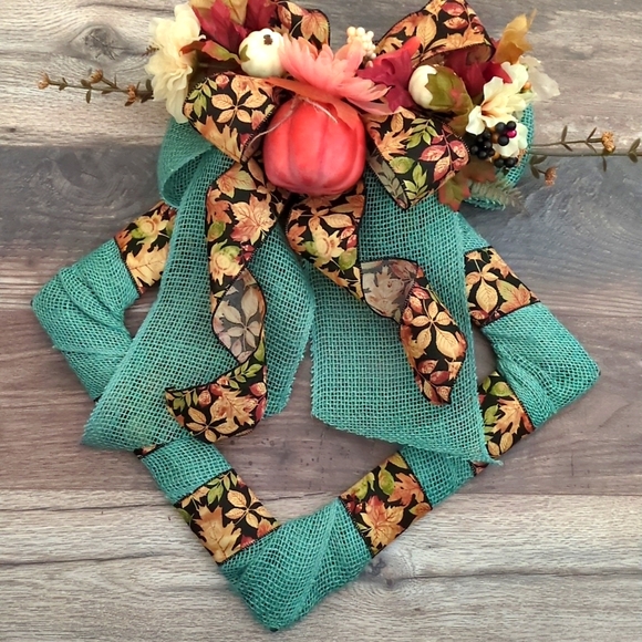 Beautiful Burlap Square Autumn Wreath - Picture 4 of 14